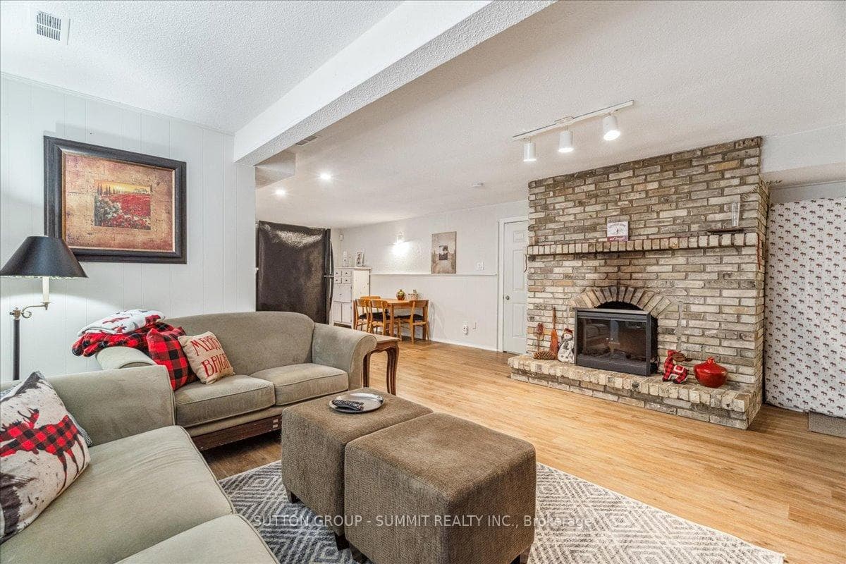 756 King Road photo 18