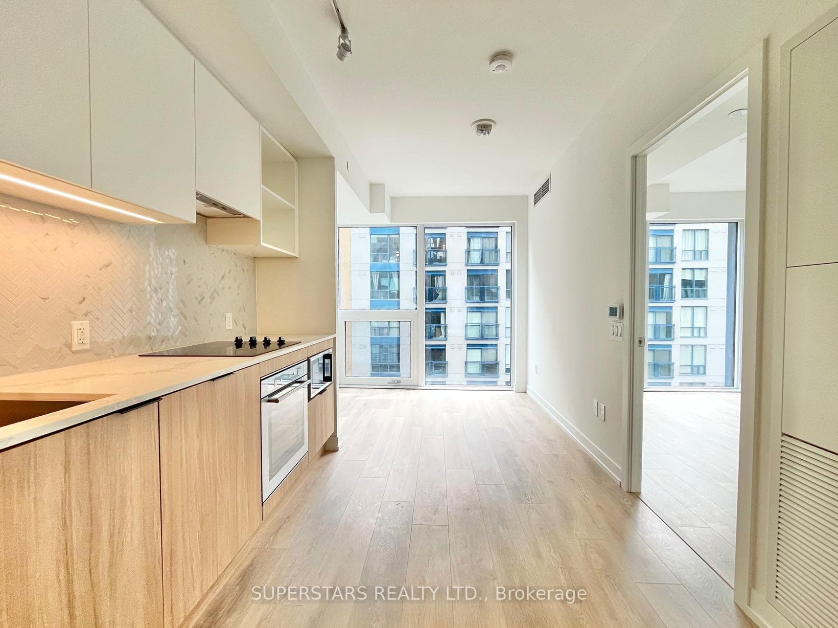 82 Dalhousie Street Unit 802 photo 1