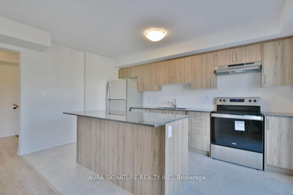 36 Hay Lane photo 12