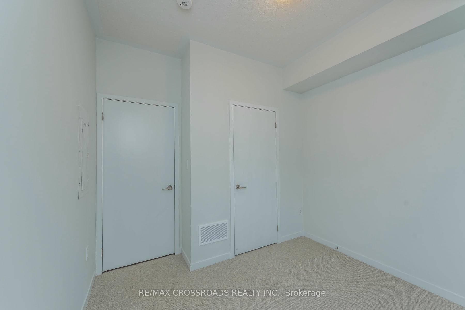 140 Honeycrisp Crescent Unit 292 photo 15