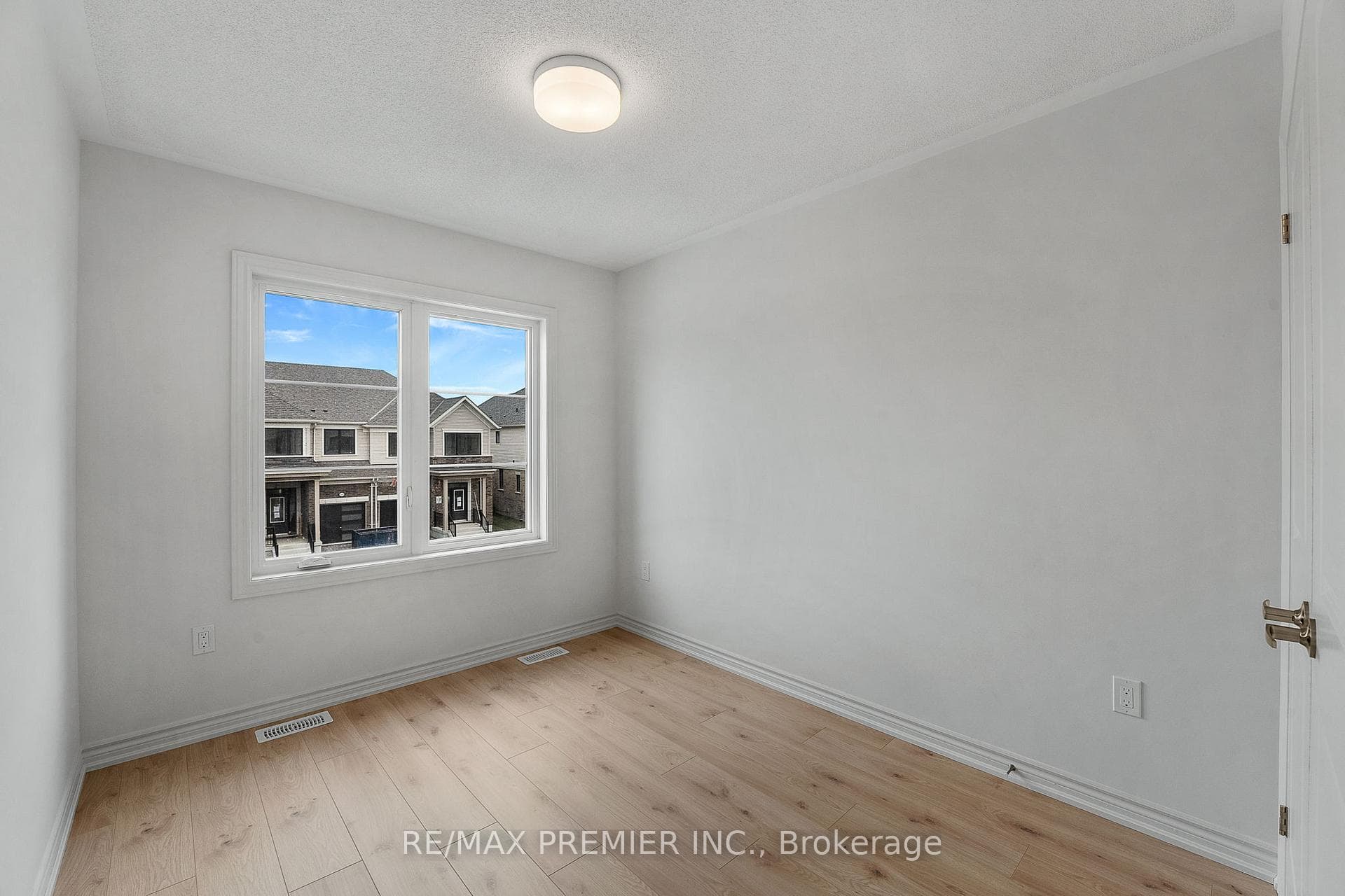 535 Worden Street photo 20