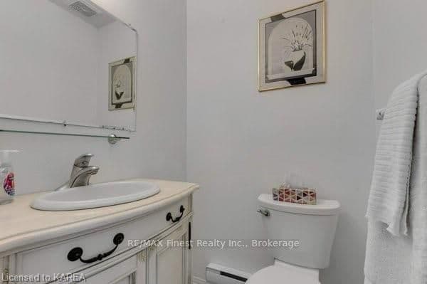 376 JAMES Street photo 15