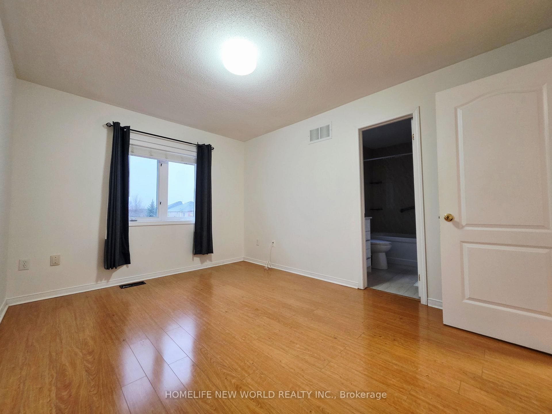 357 Bur Oak Avenue photo 7