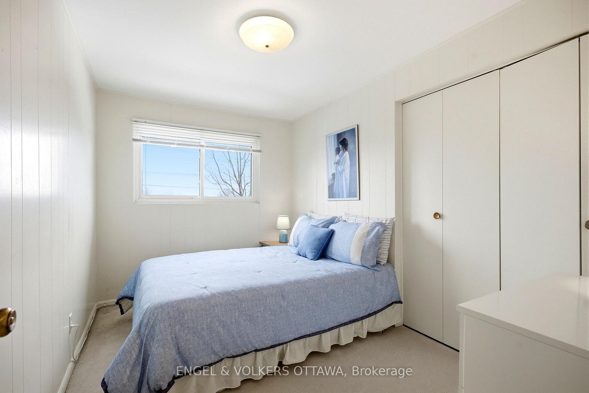 1148 Castle Hill Crescent photo 20