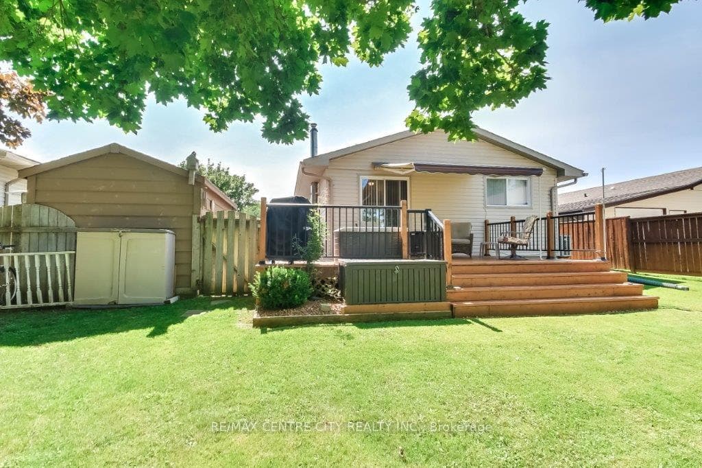 112 Harold Court photo 8