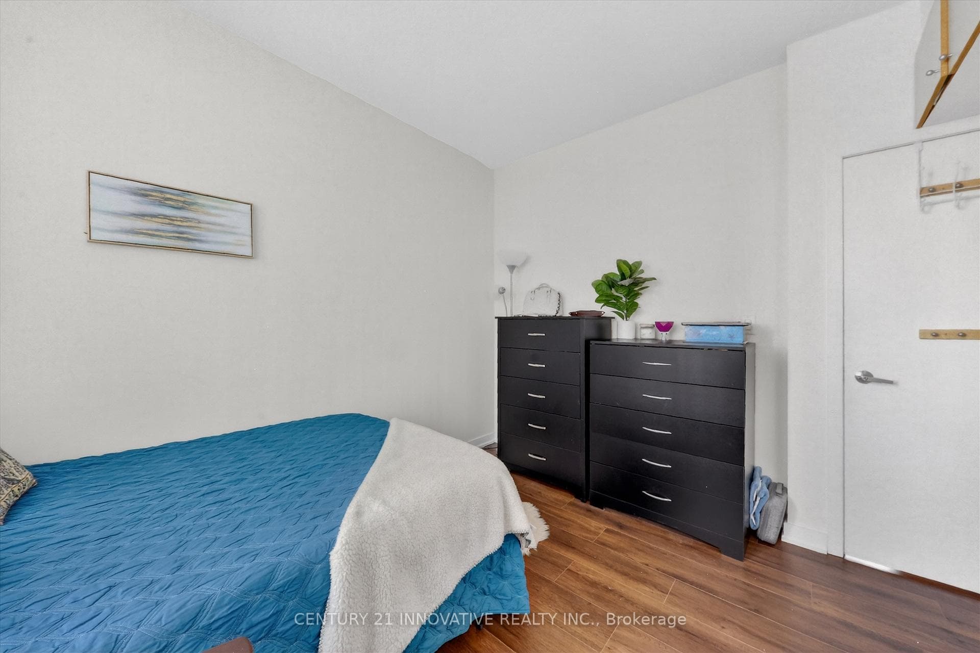 36 Lee Centre Drive Unit Th307 photo 24