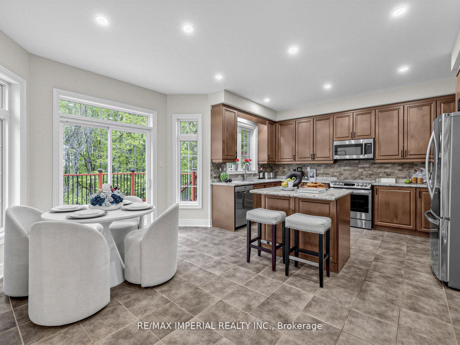 363 Maria Antonia Road photo 12