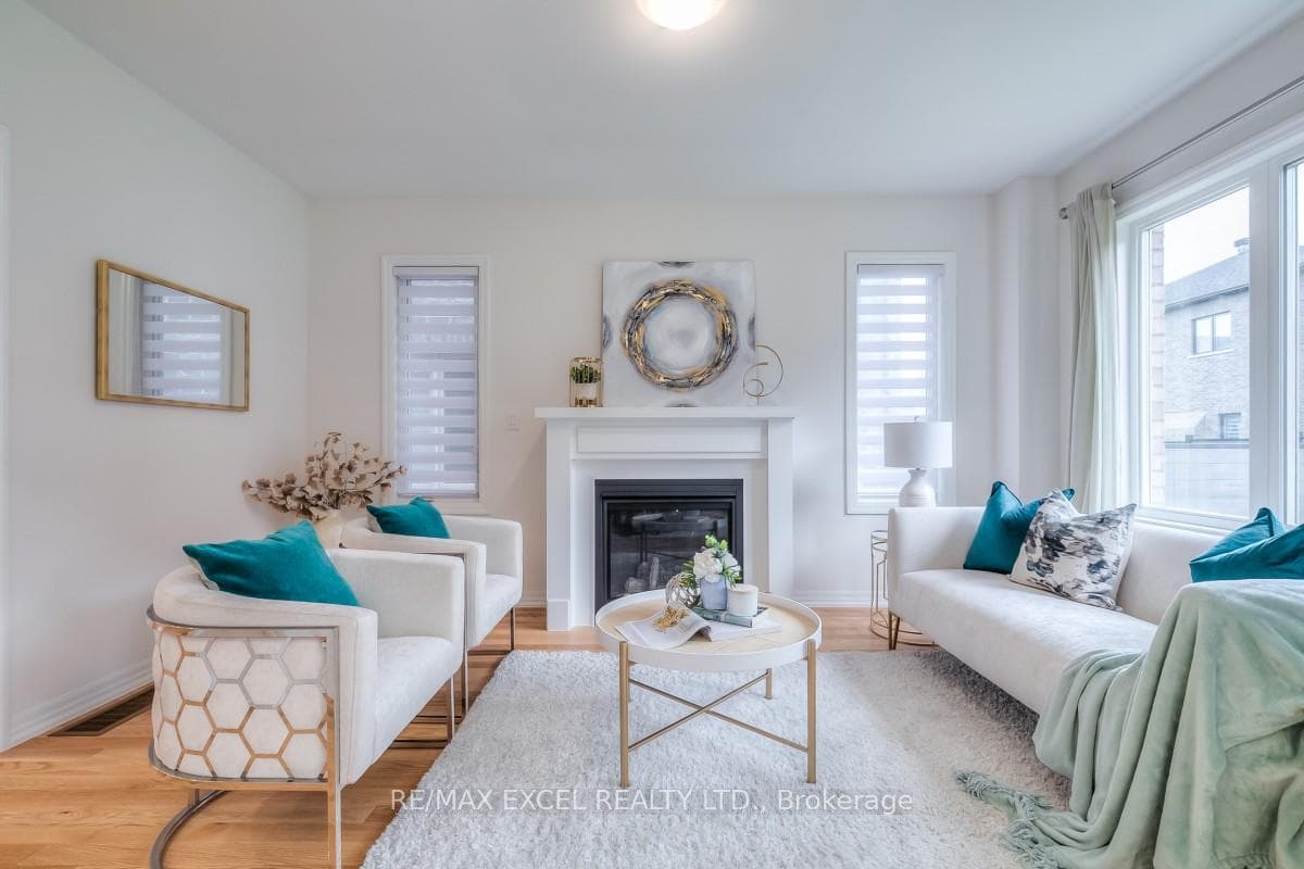 8 Collier Crescent photo 8
