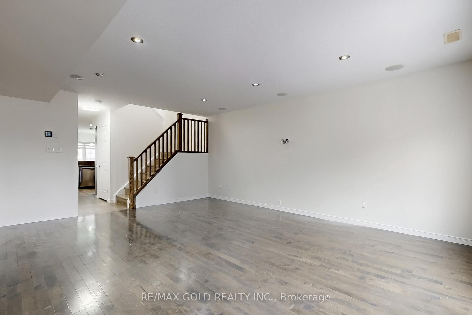 50 Howe Drive Unit 1A photo 8