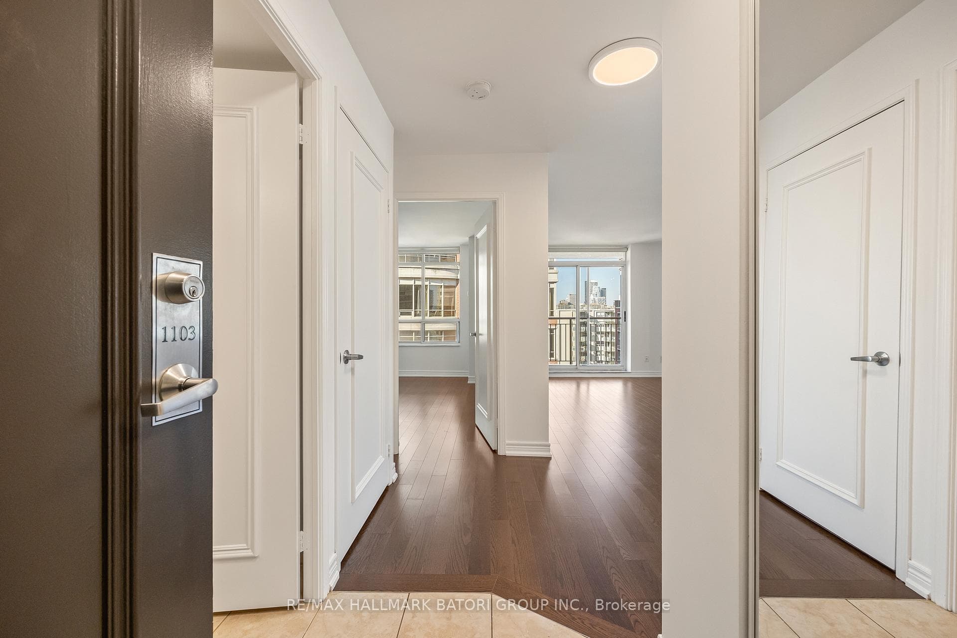 60 St Clair Avenue Unit 1103 photo 2
