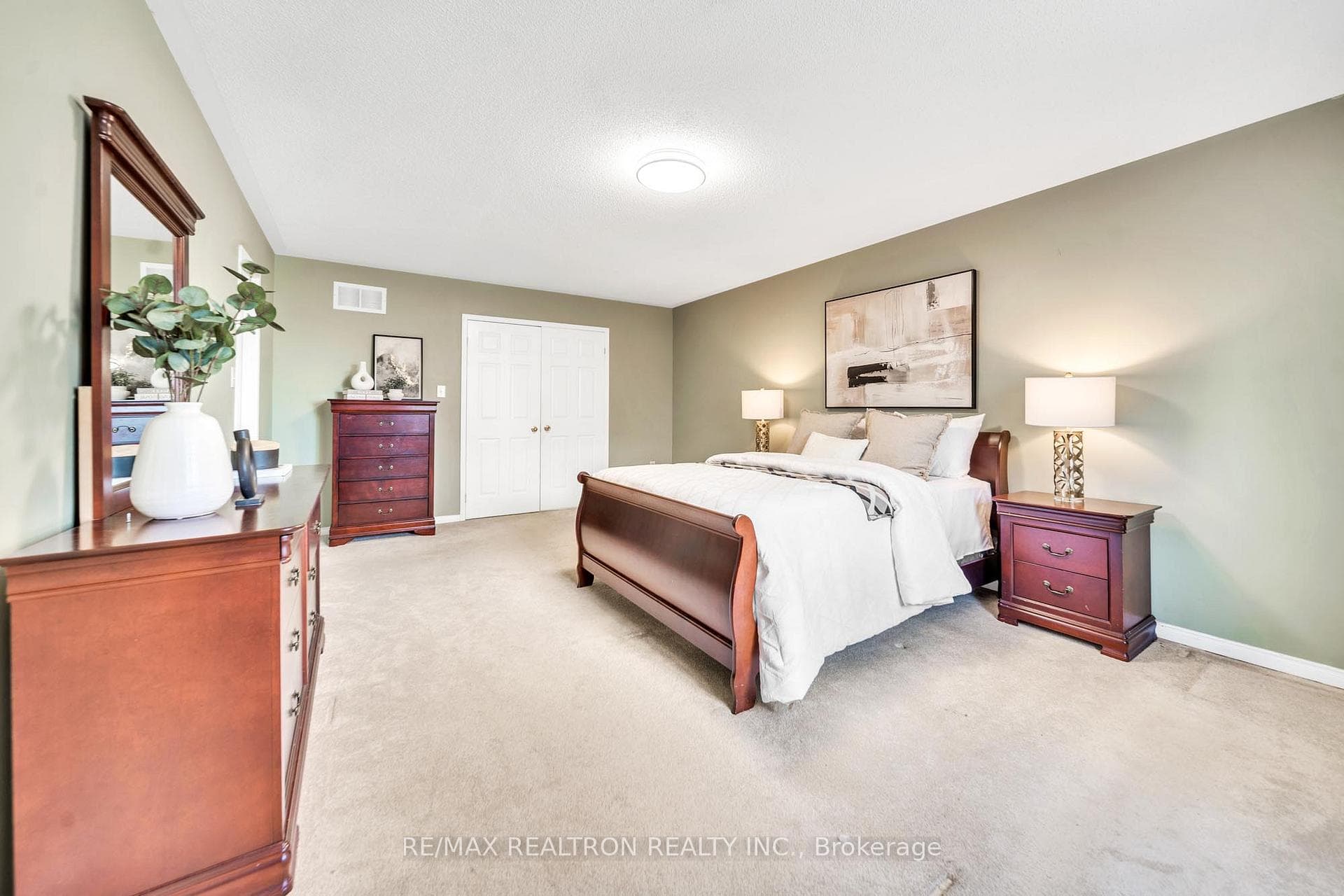 19 Naughton Drive photo 22