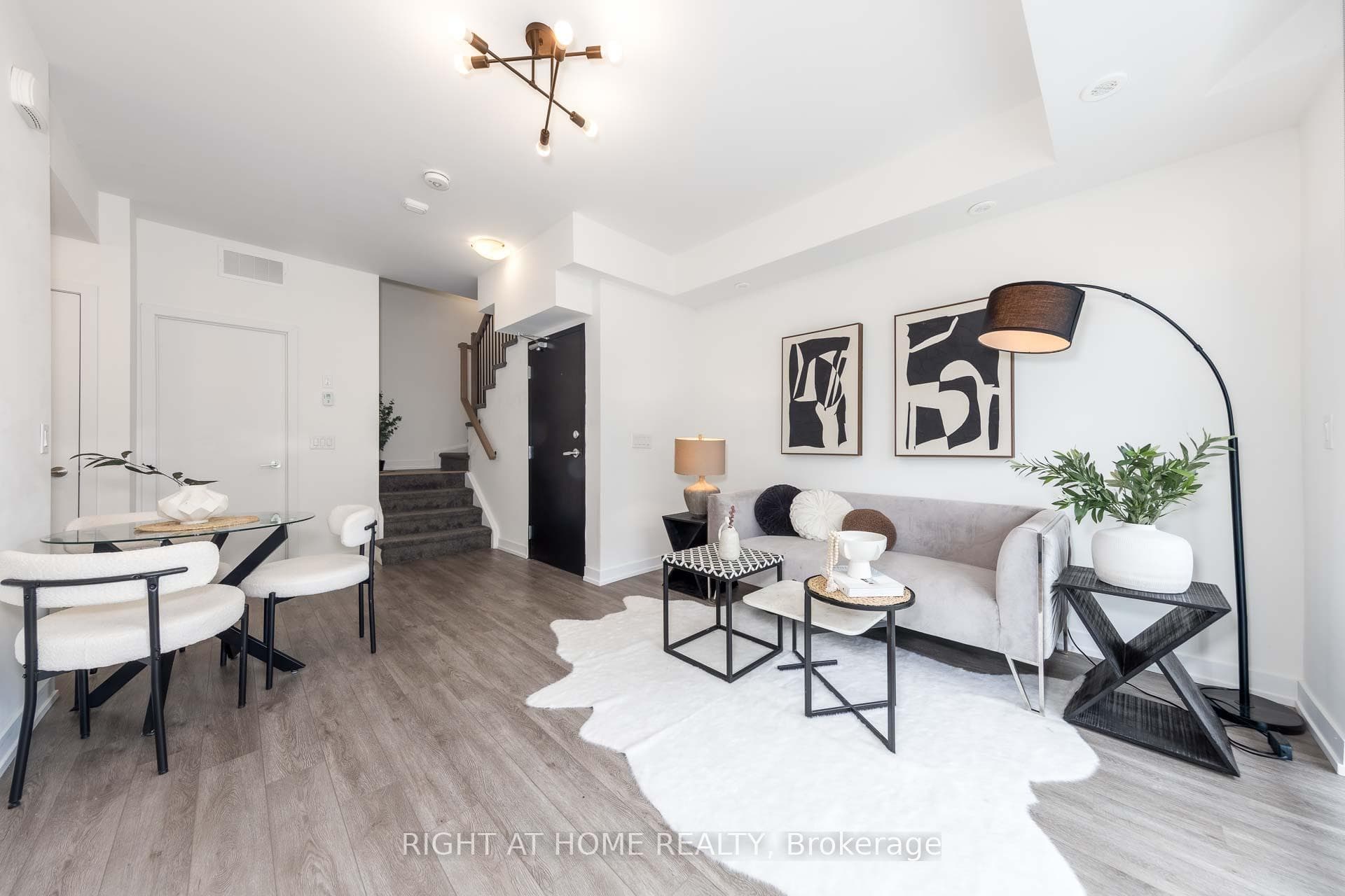 871 Sheppard Avenue Unit 33 photo 6
