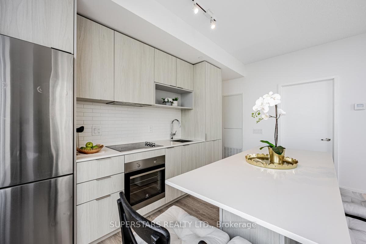 20 Tubman Avenue Unit 1609 photo 11
