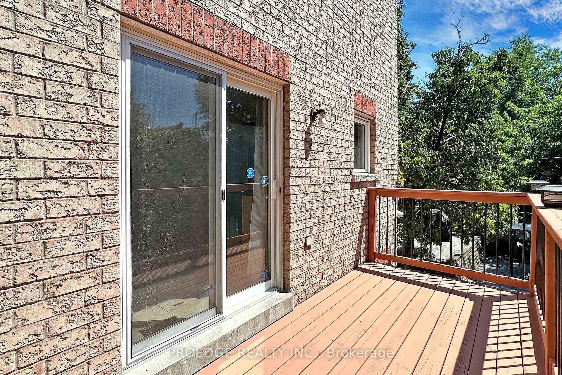 26 Aylesworth Avenue photo 20