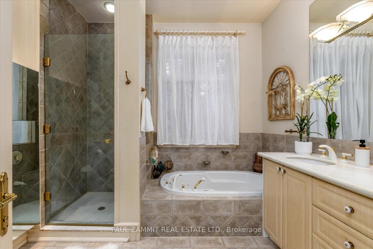 7 Hammok Crescent photo 20