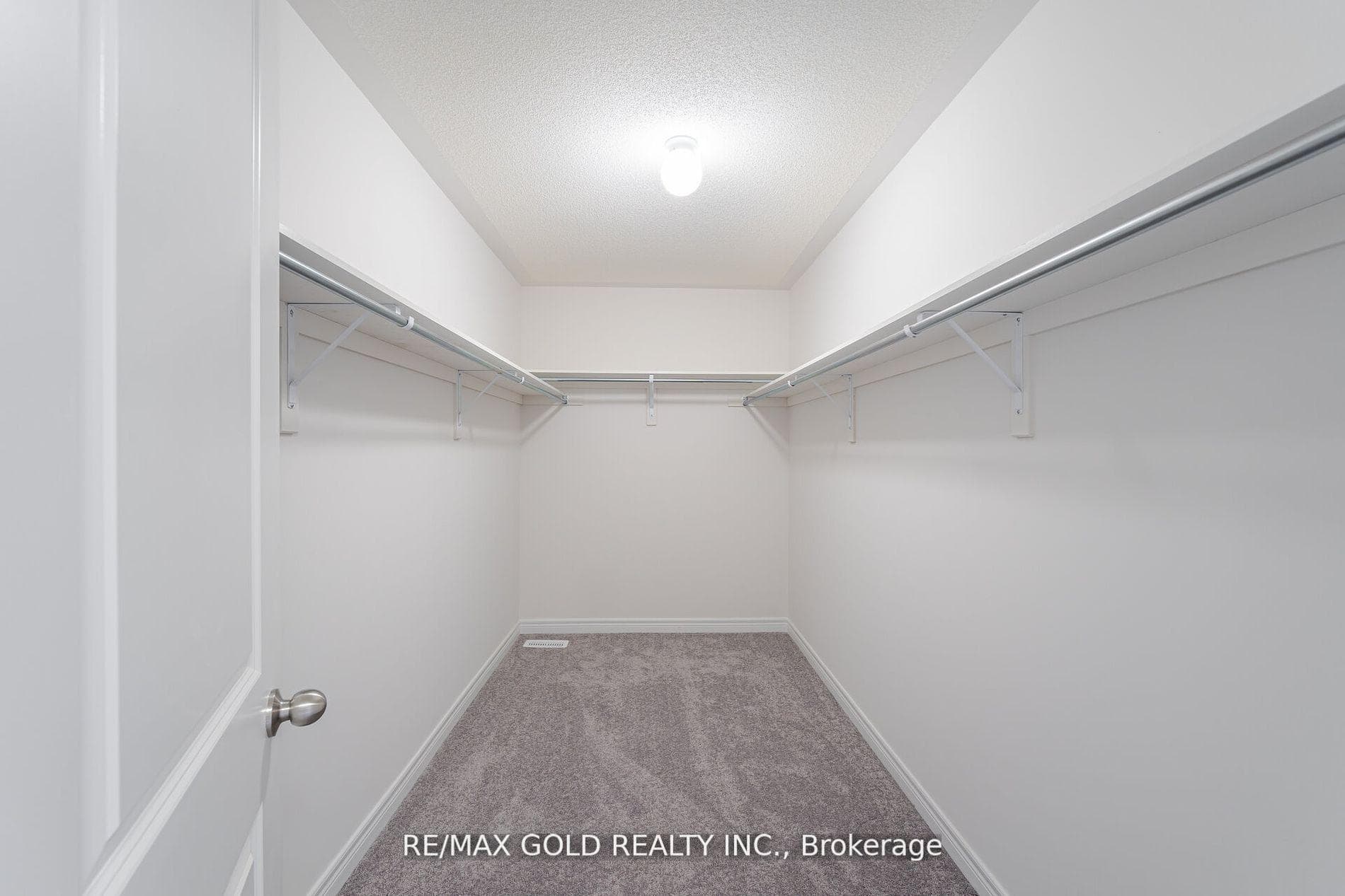 210 Chippewa Avenue photo 25