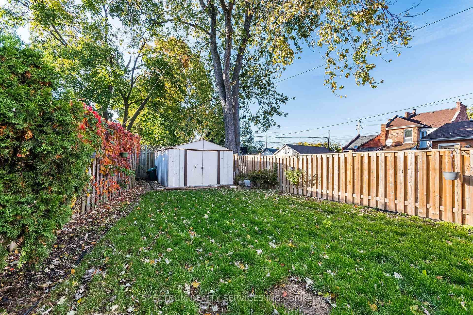 135 East Avenue photo 43