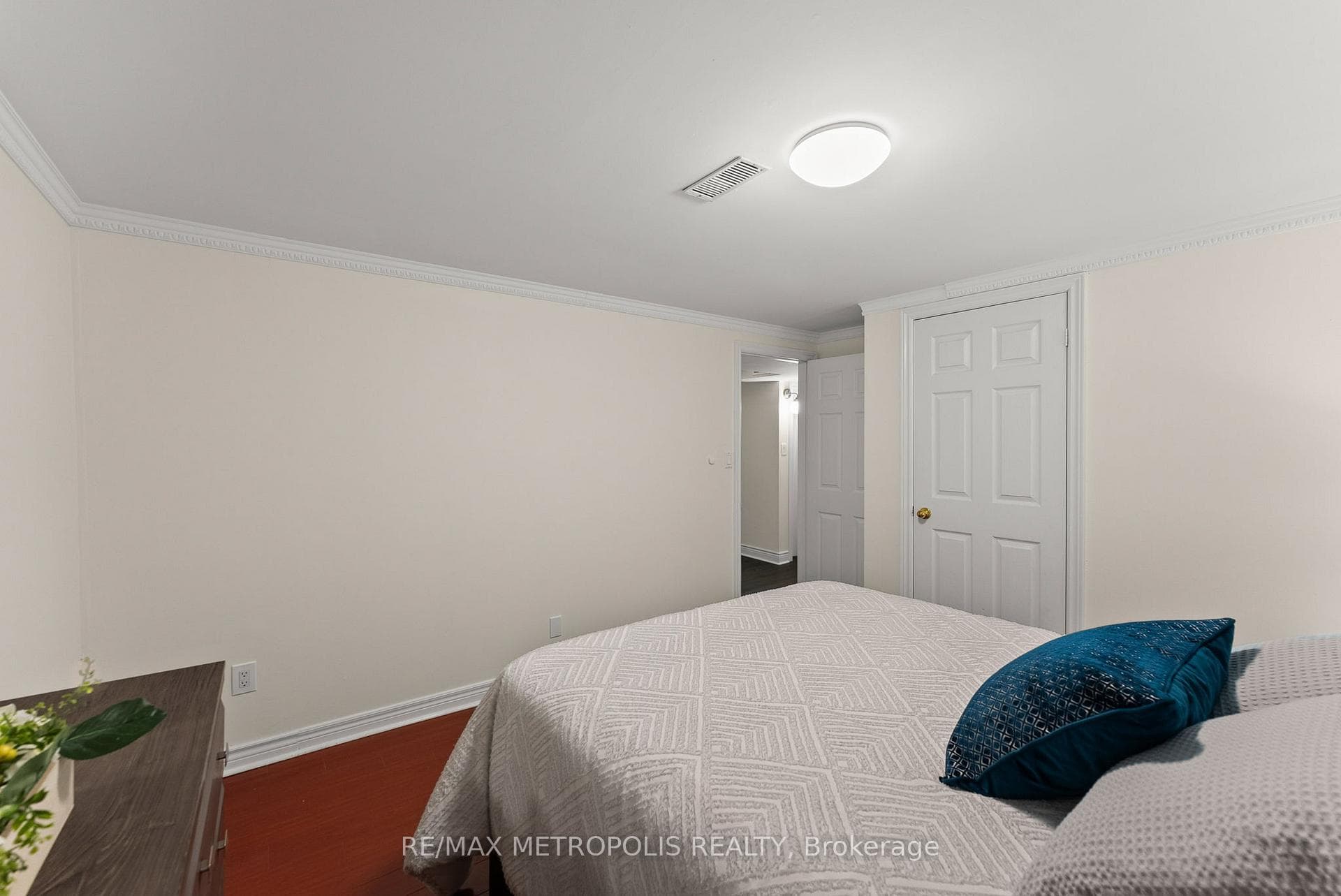 2B Summerglade Drive photo 24