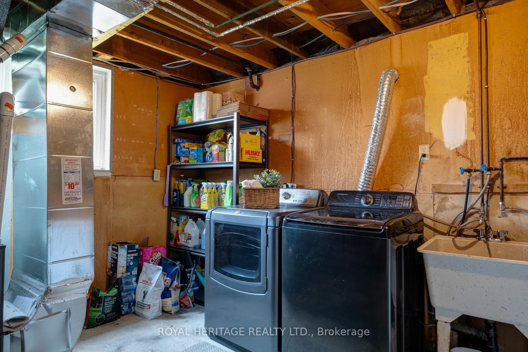 380 Burnley Court photo 28