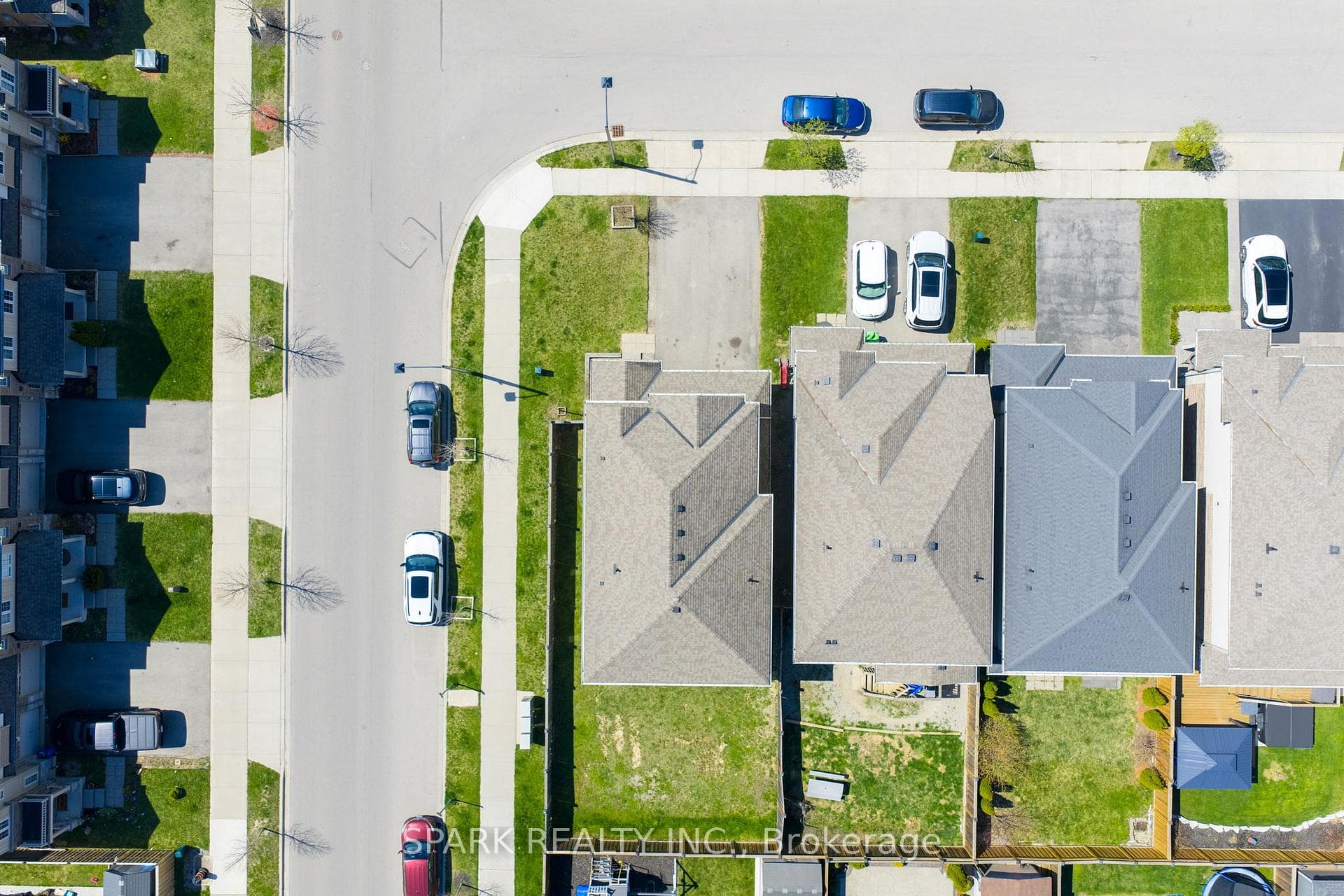 4 Cutts Crescent photo 22