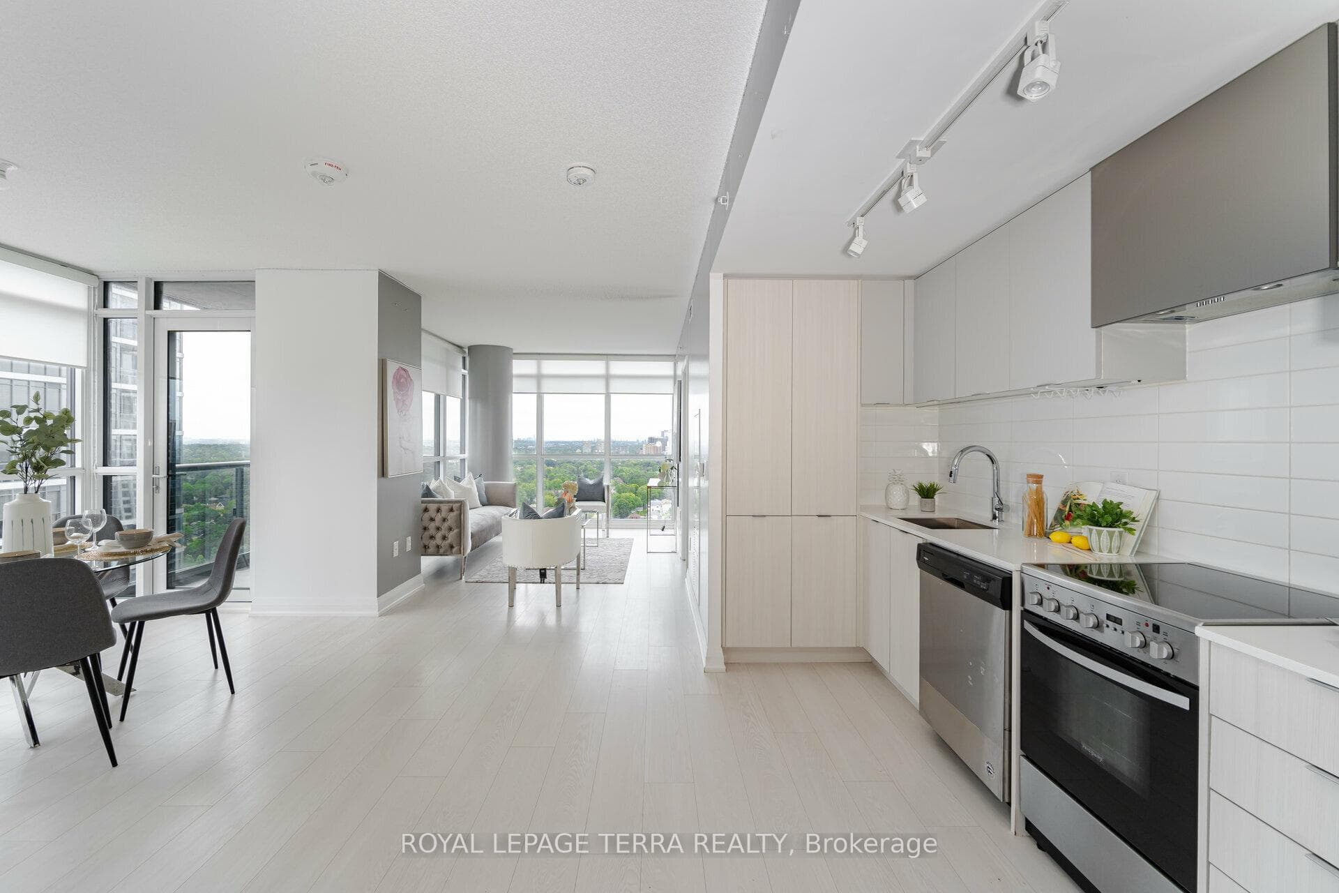 30 Gibbs Road Unit 2505 photo 8