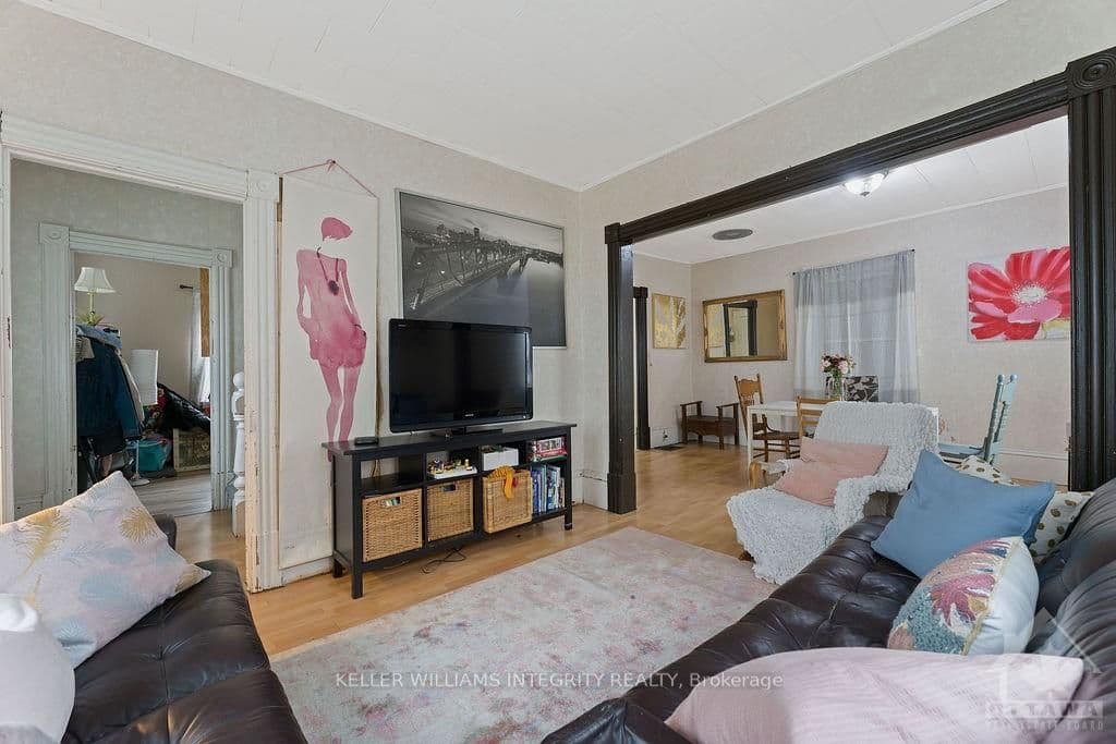 34 ROBINA Avenue photo 6