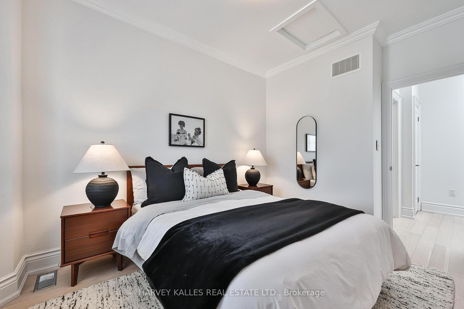 115 Florence Street photo 24