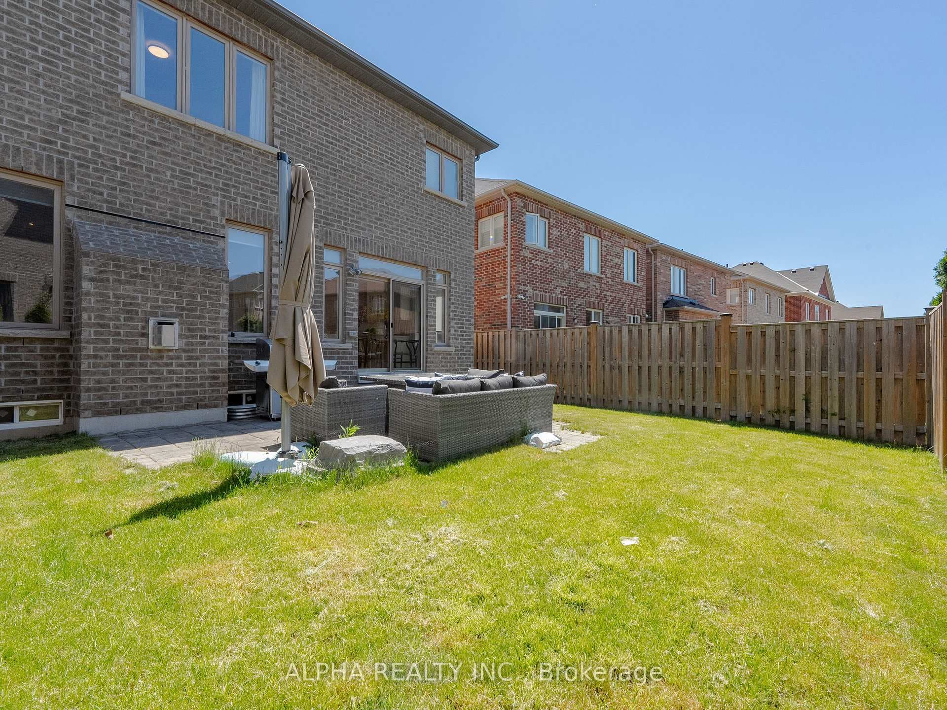120 William Bartlett Drive photo 34