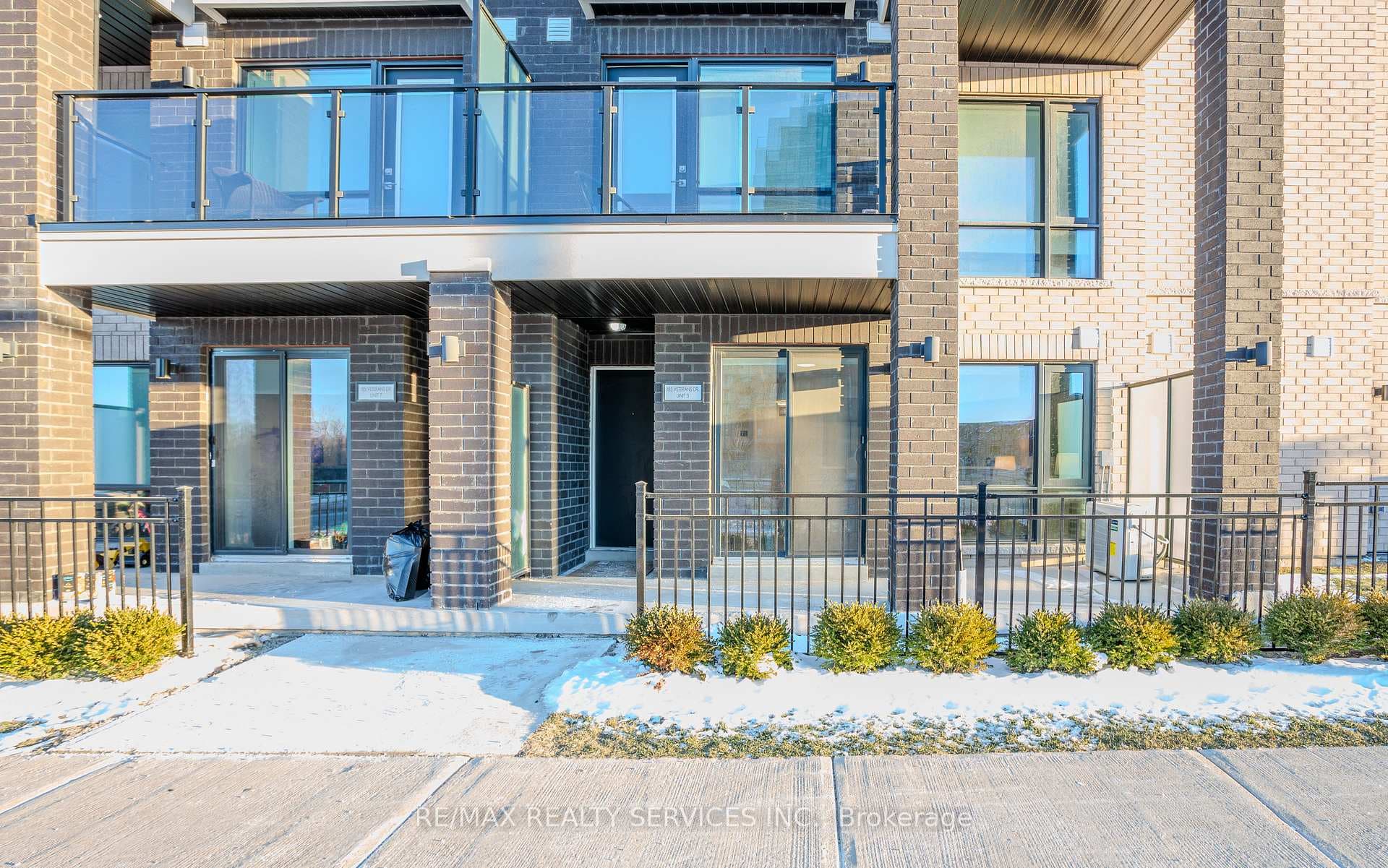 185 Veterans Drive Unit 3 photo 1