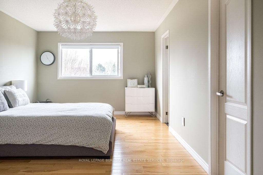 5496 Longford Drive photo 30