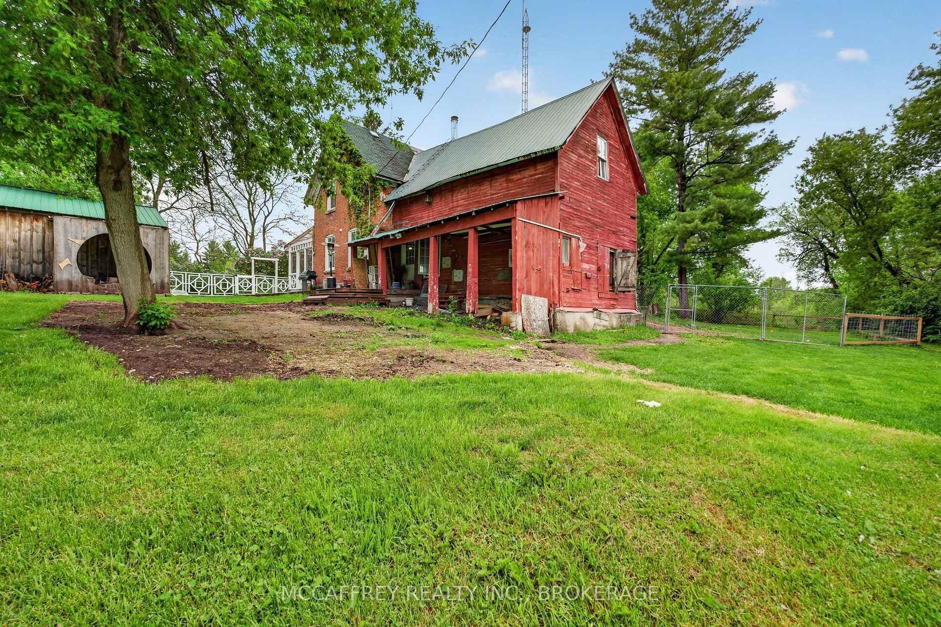 1817 Glen Smail Road photo 34