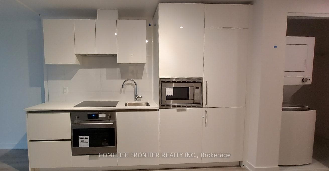 230 Simcoe Street Unit 1911 photo 6