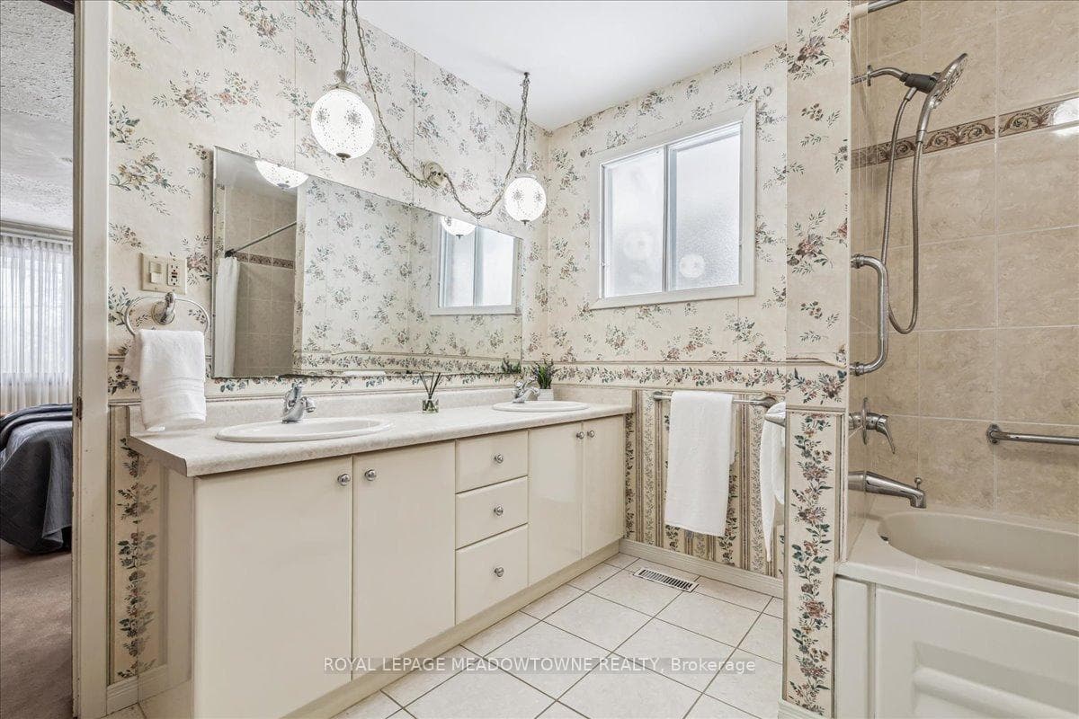 4711 Watson Road photo 15