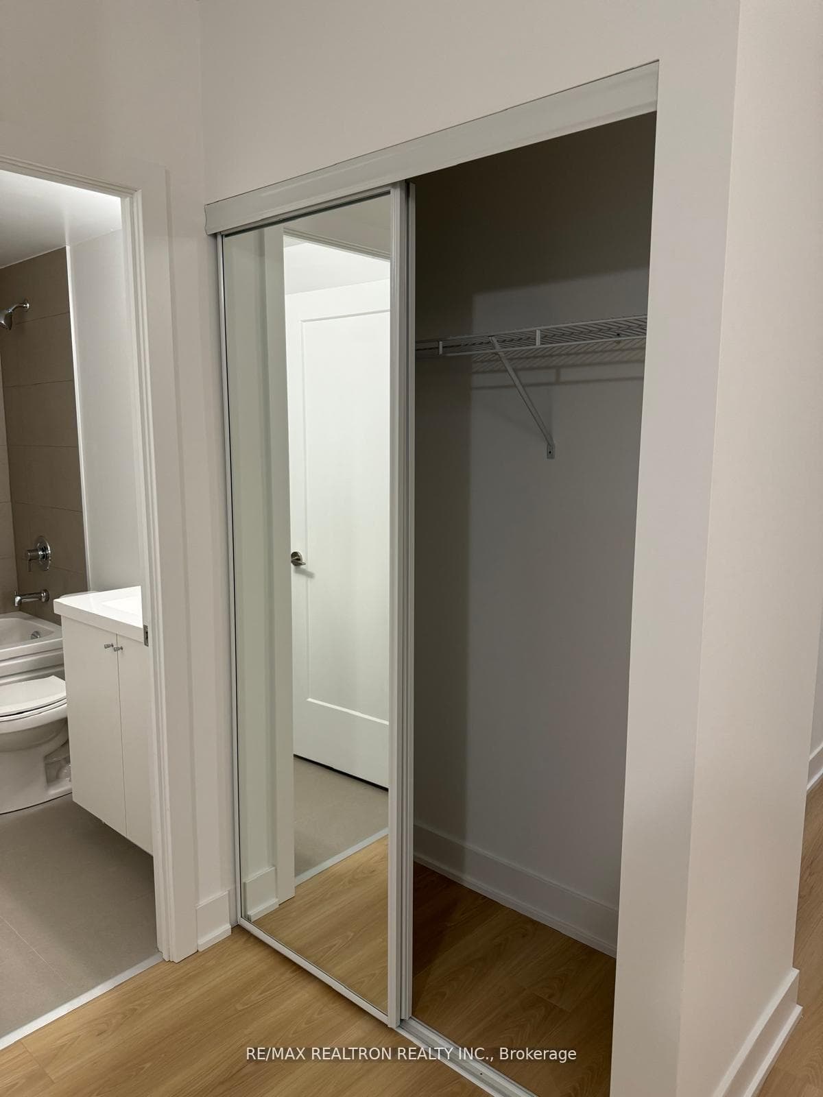 2545 Simcoe Street Unit 338 photo 4