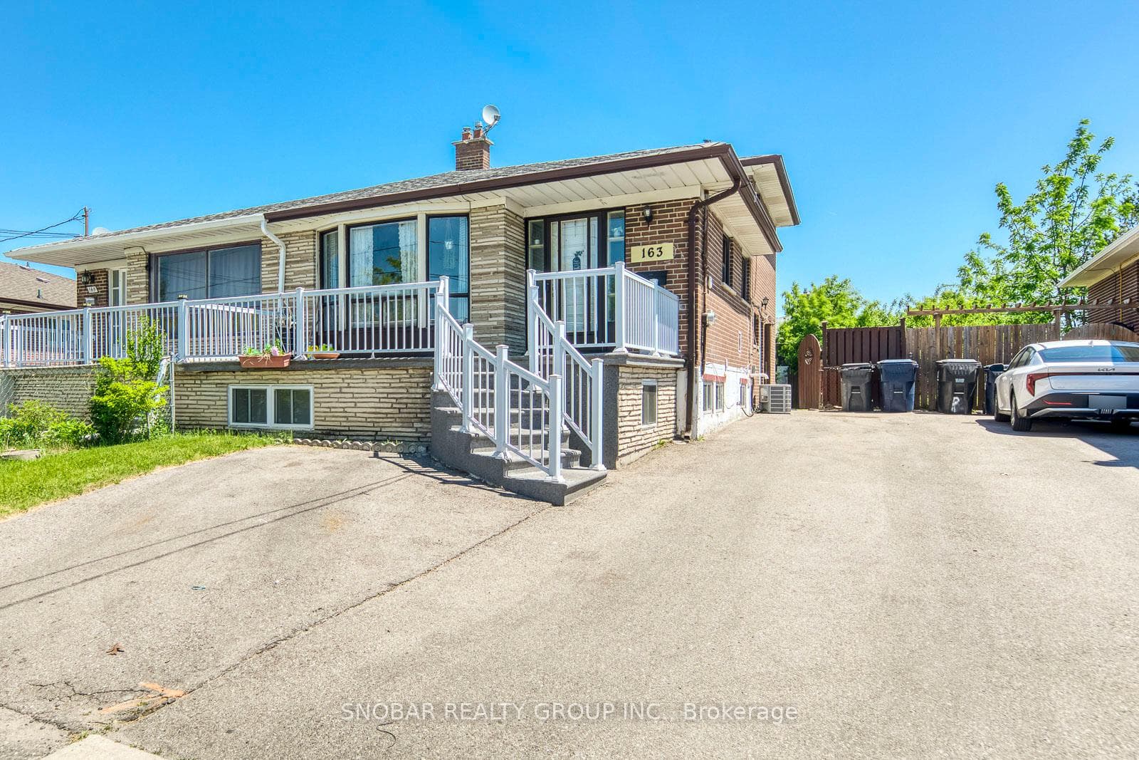 163 Gracedale Boulevard photo 2