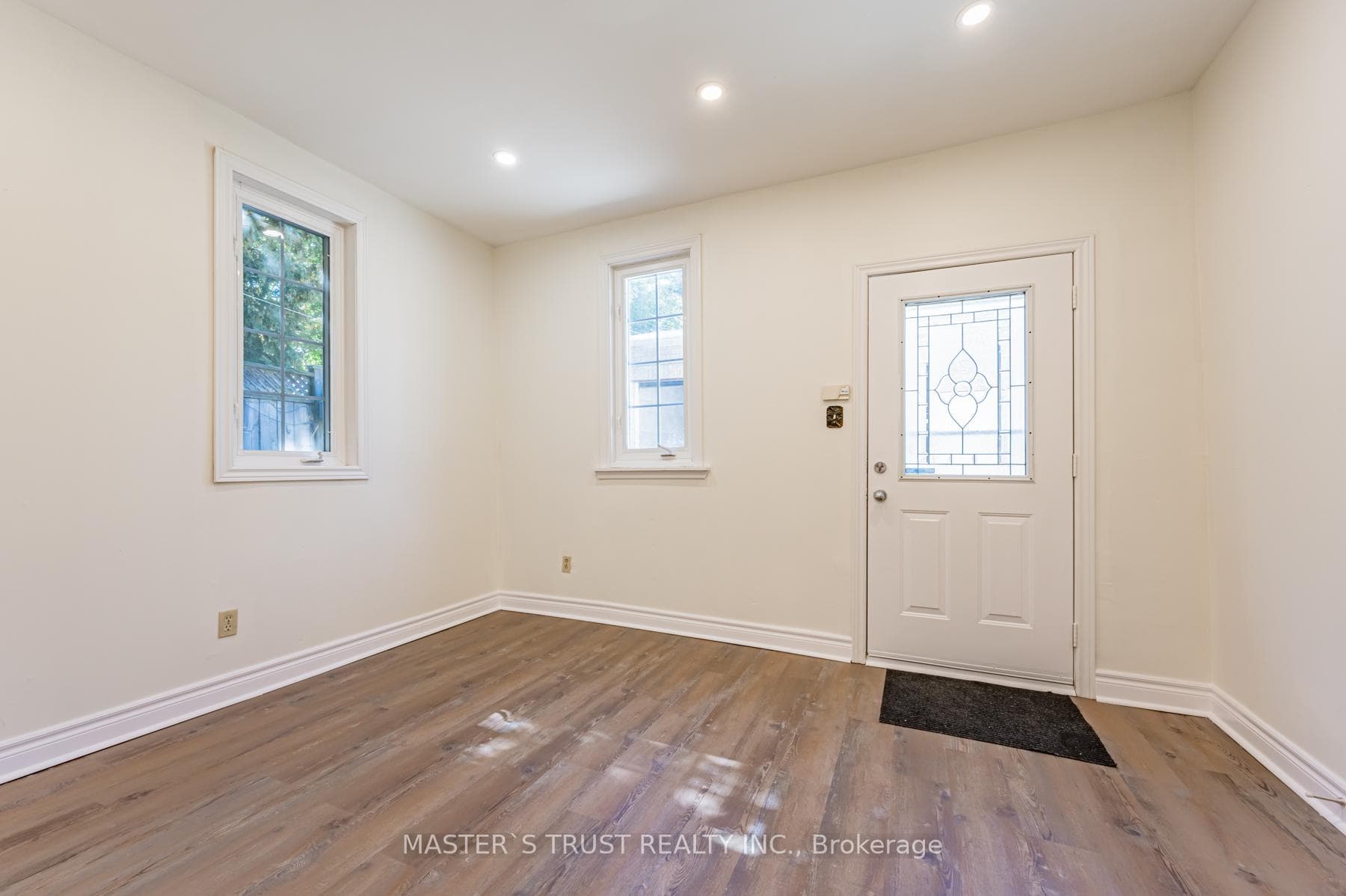 246 Major Street Unit Main Floor photo 18