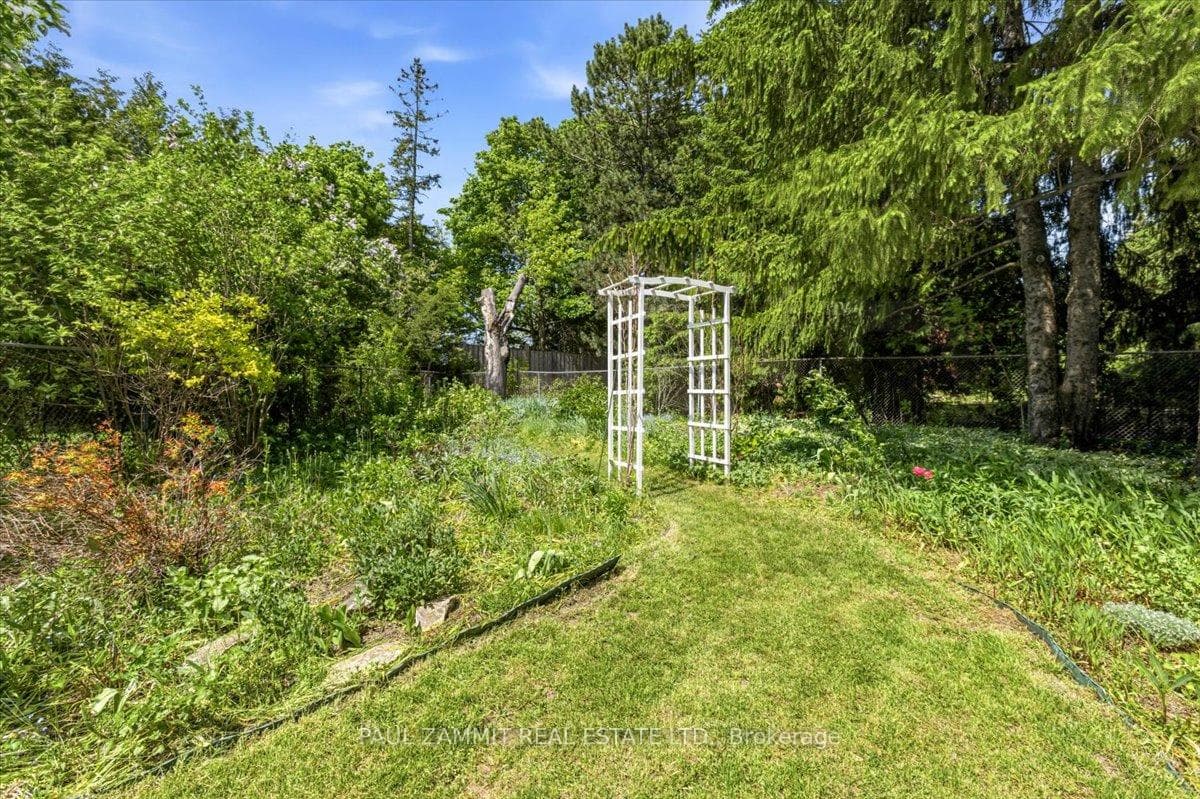 56 Coral Harbour Crescent photo 32