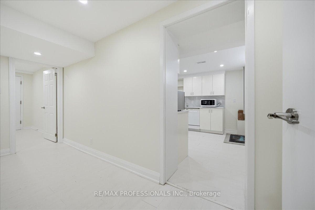 9611 Keele Street Unit C photo 3
