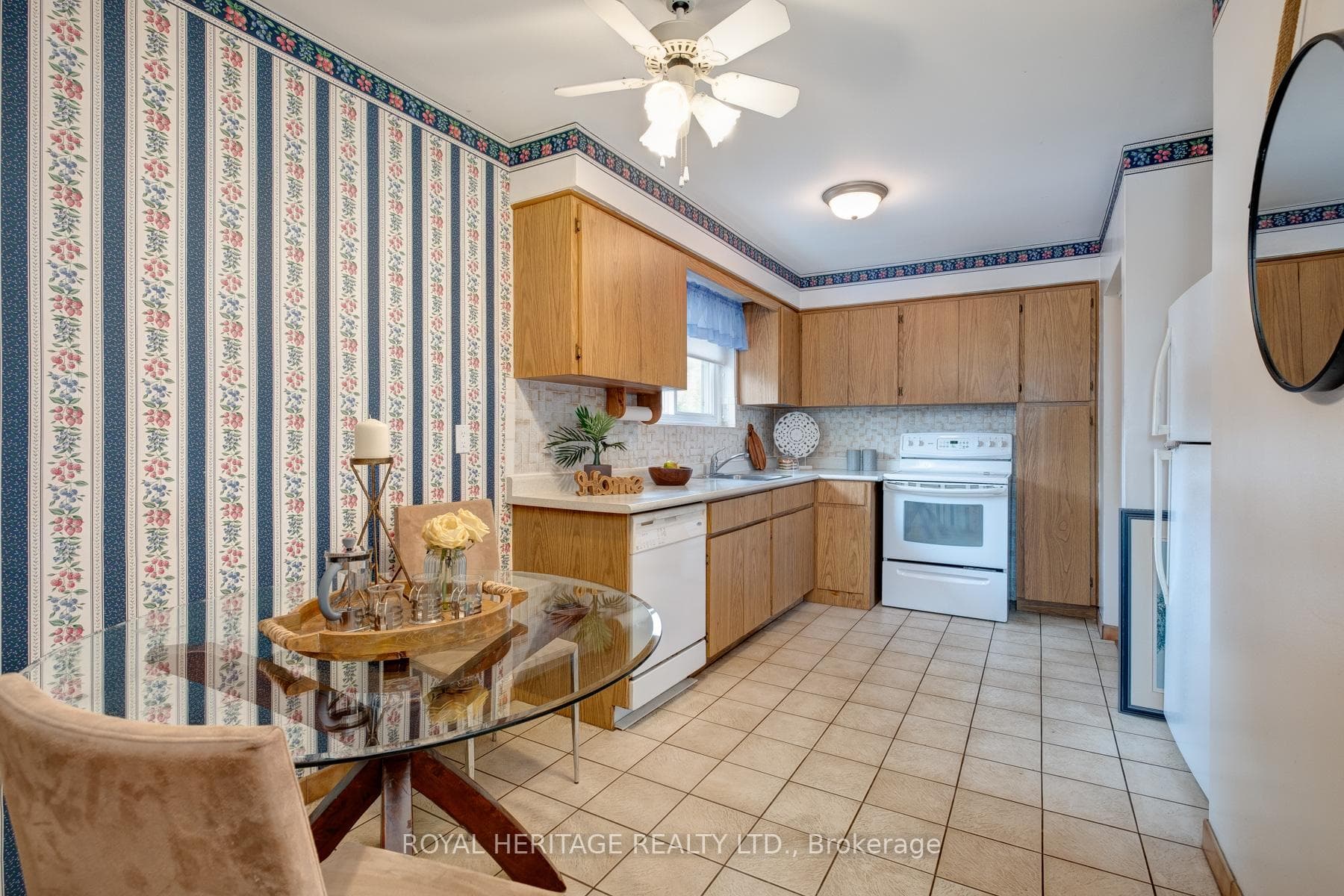 34 Peace Drive photo 12
