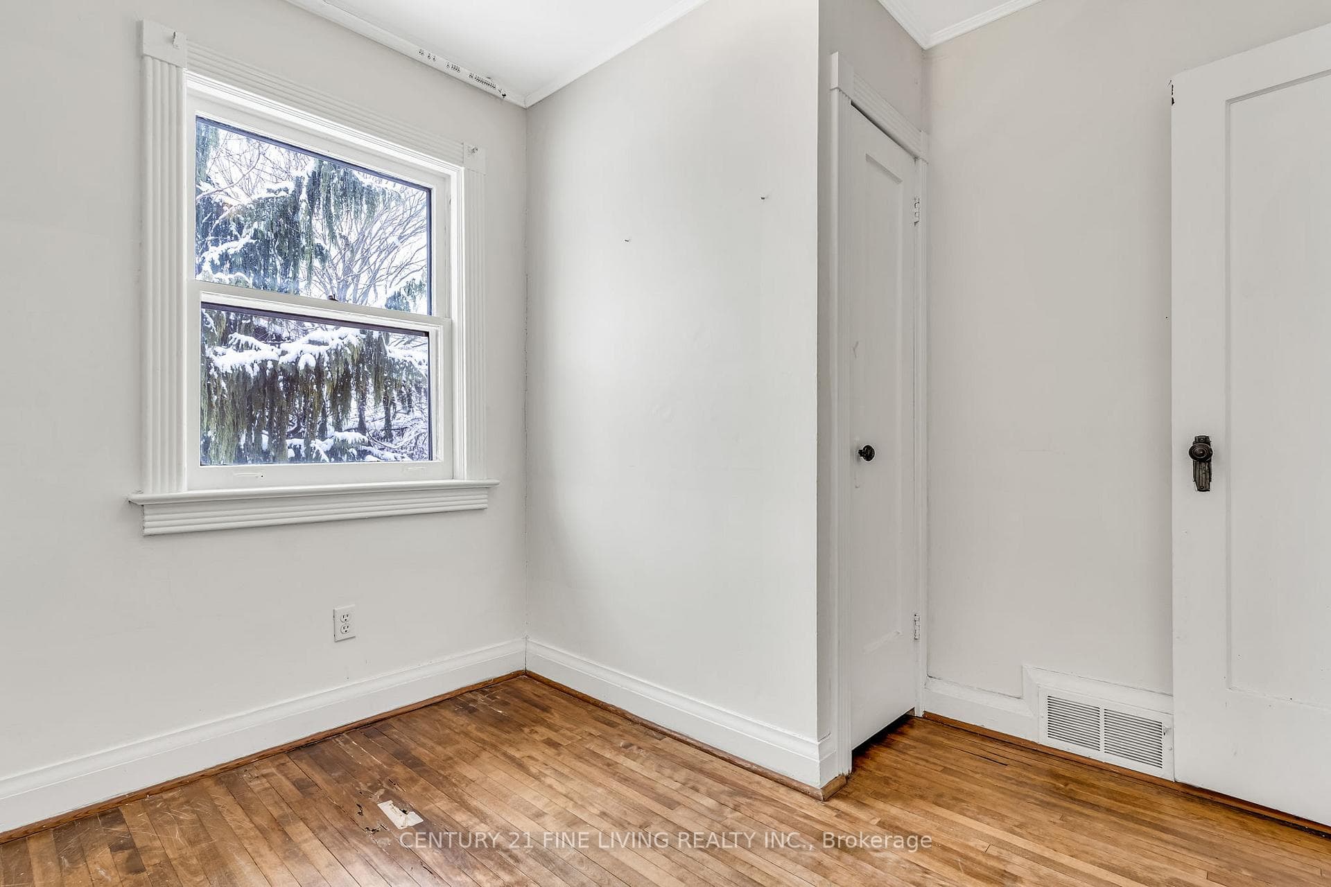 51 Red Deer Avenue photo 23