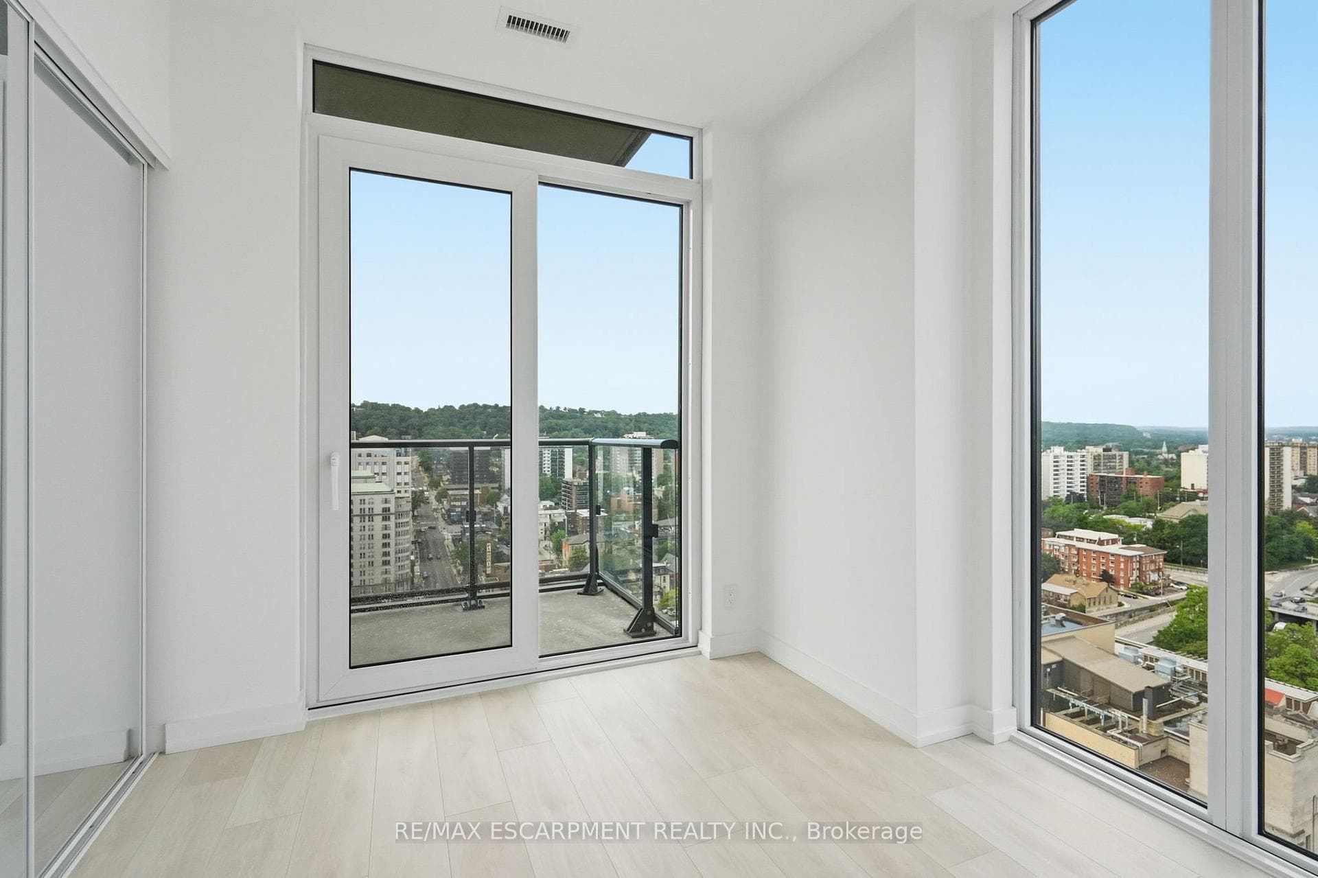 75 JAMES Street Unit 2017 photo 11