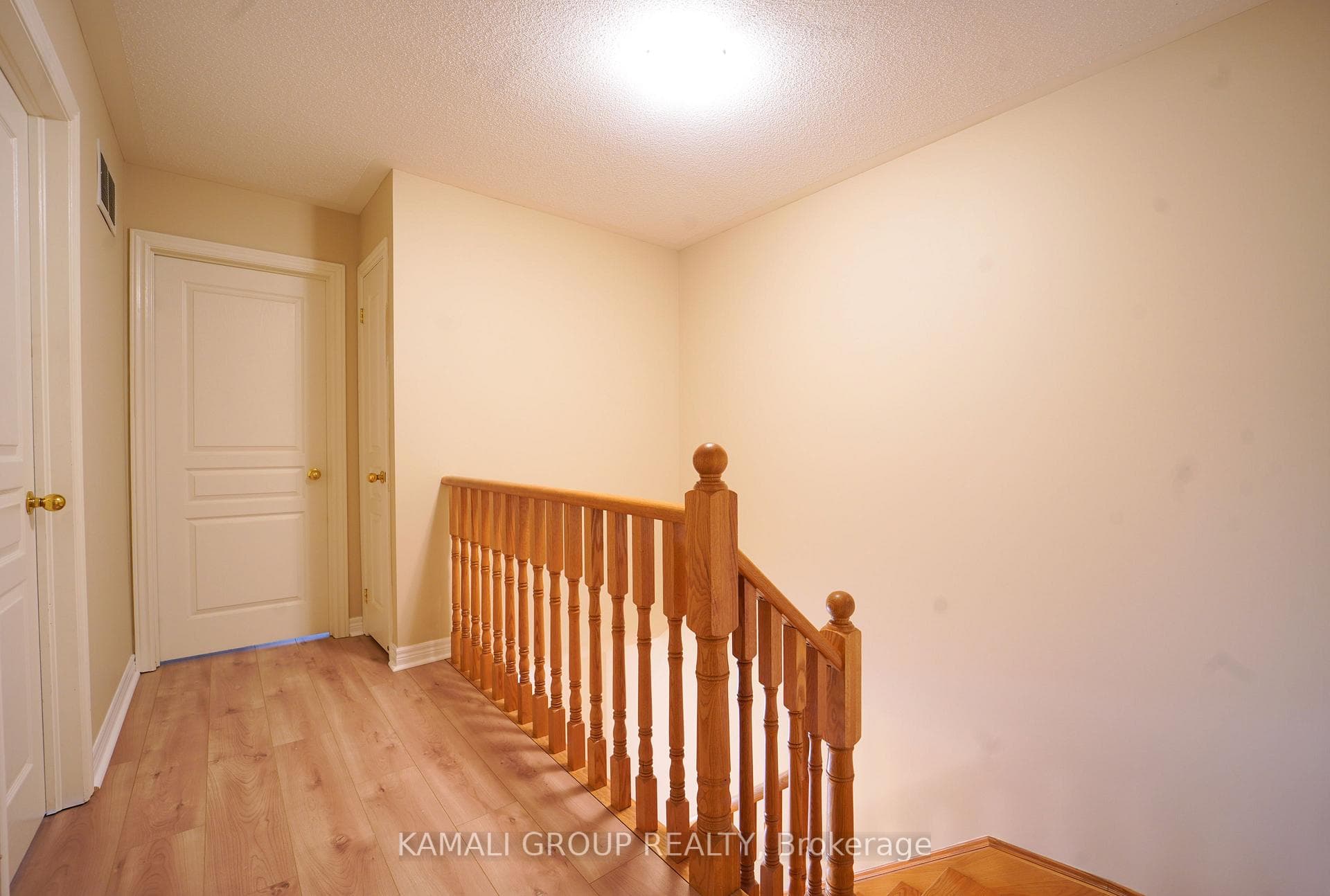 382 William Dunn Crescent photo 8