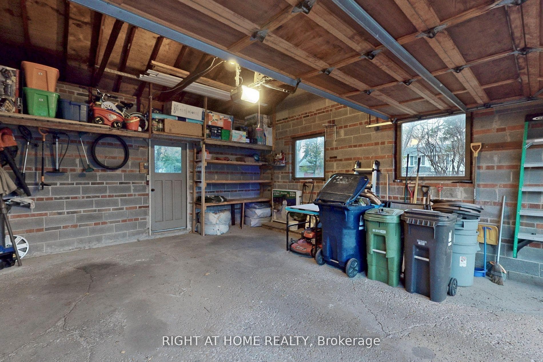 2 Farmview Crescent photo 36