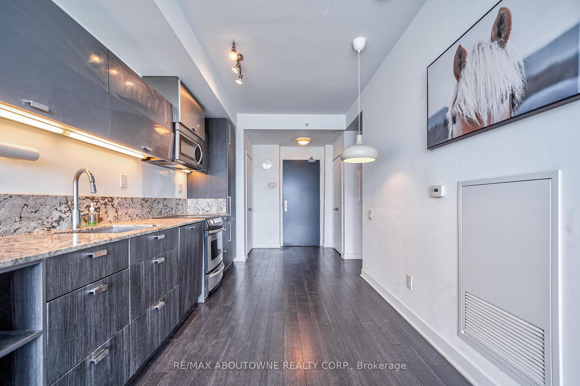 290 Adelaide Street Unit 3507 photo 12