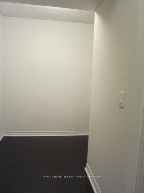 Separate Den