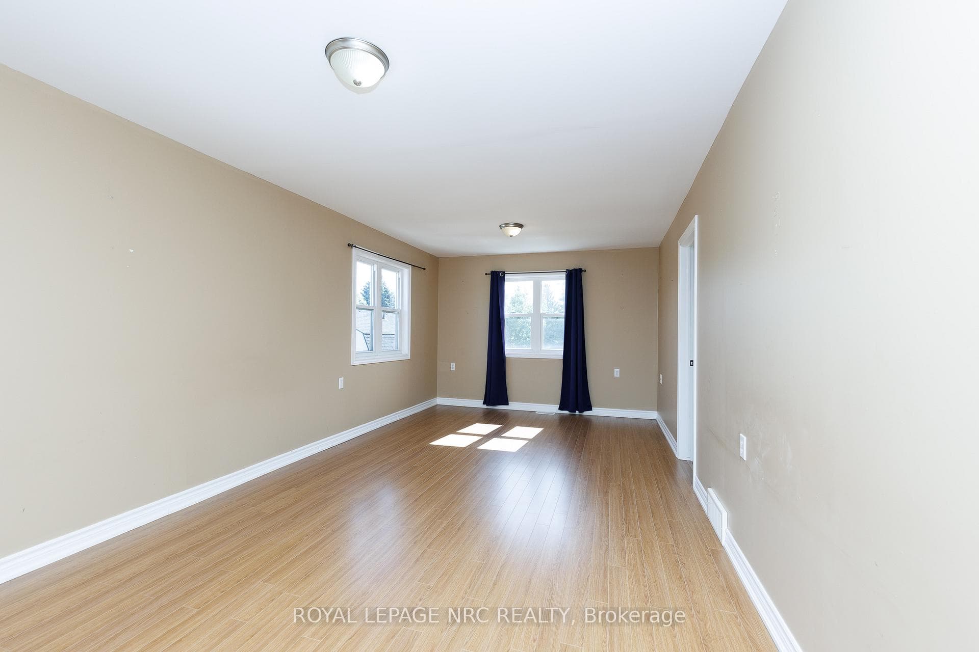 HUGE UPPER BEDROOM
