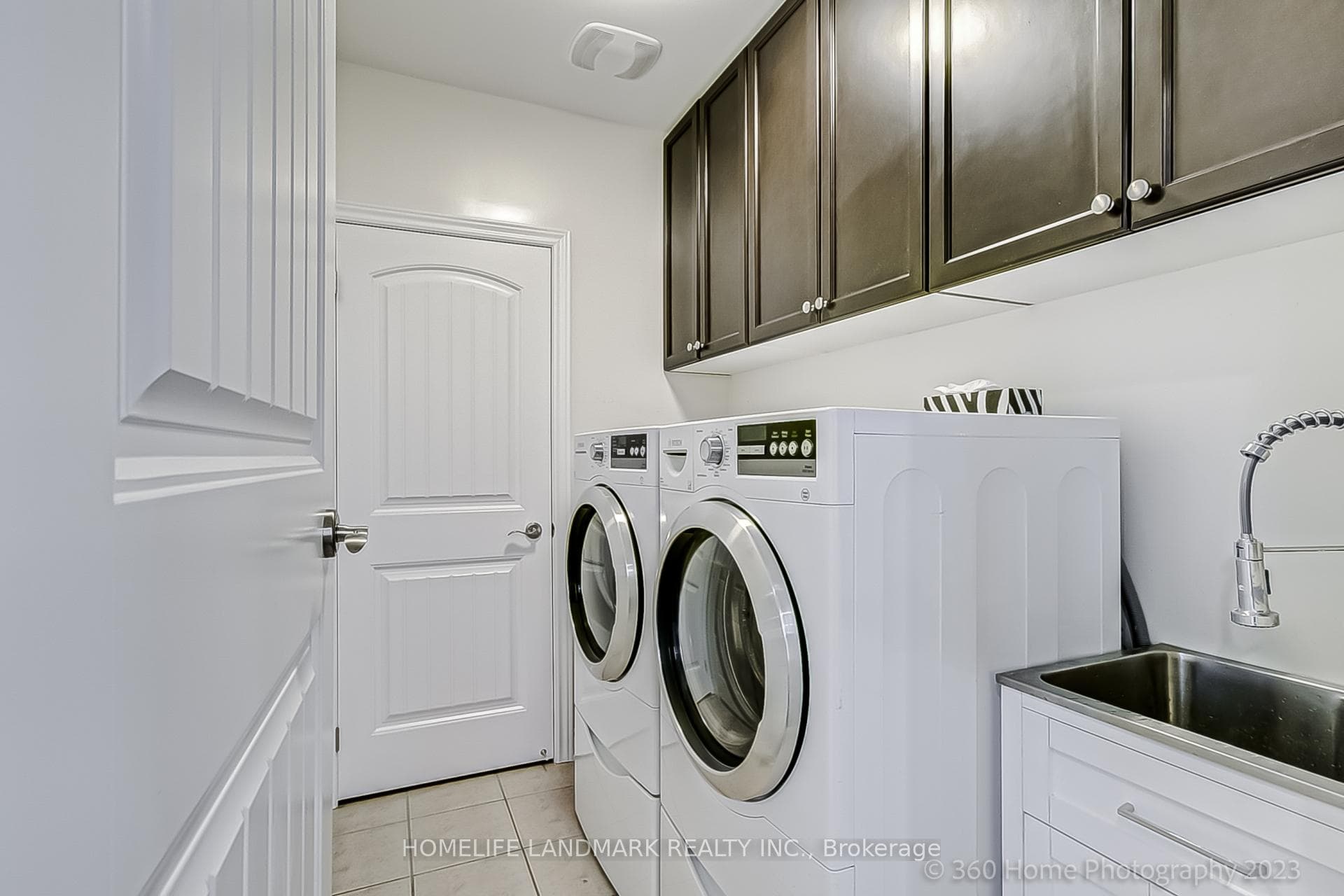 56 Ridgestone Drive photo 27