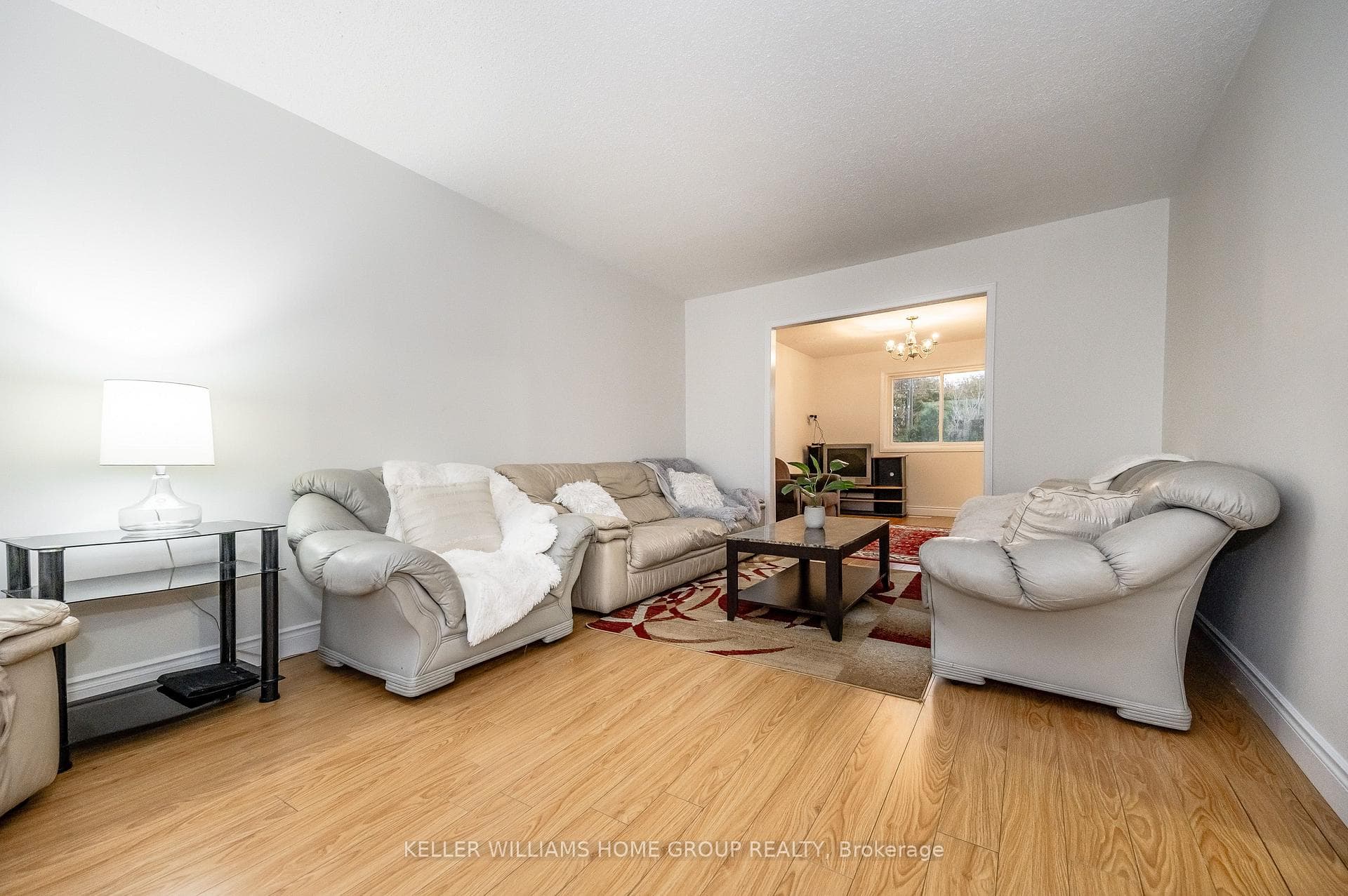 159 Bayne Crescent photo 9