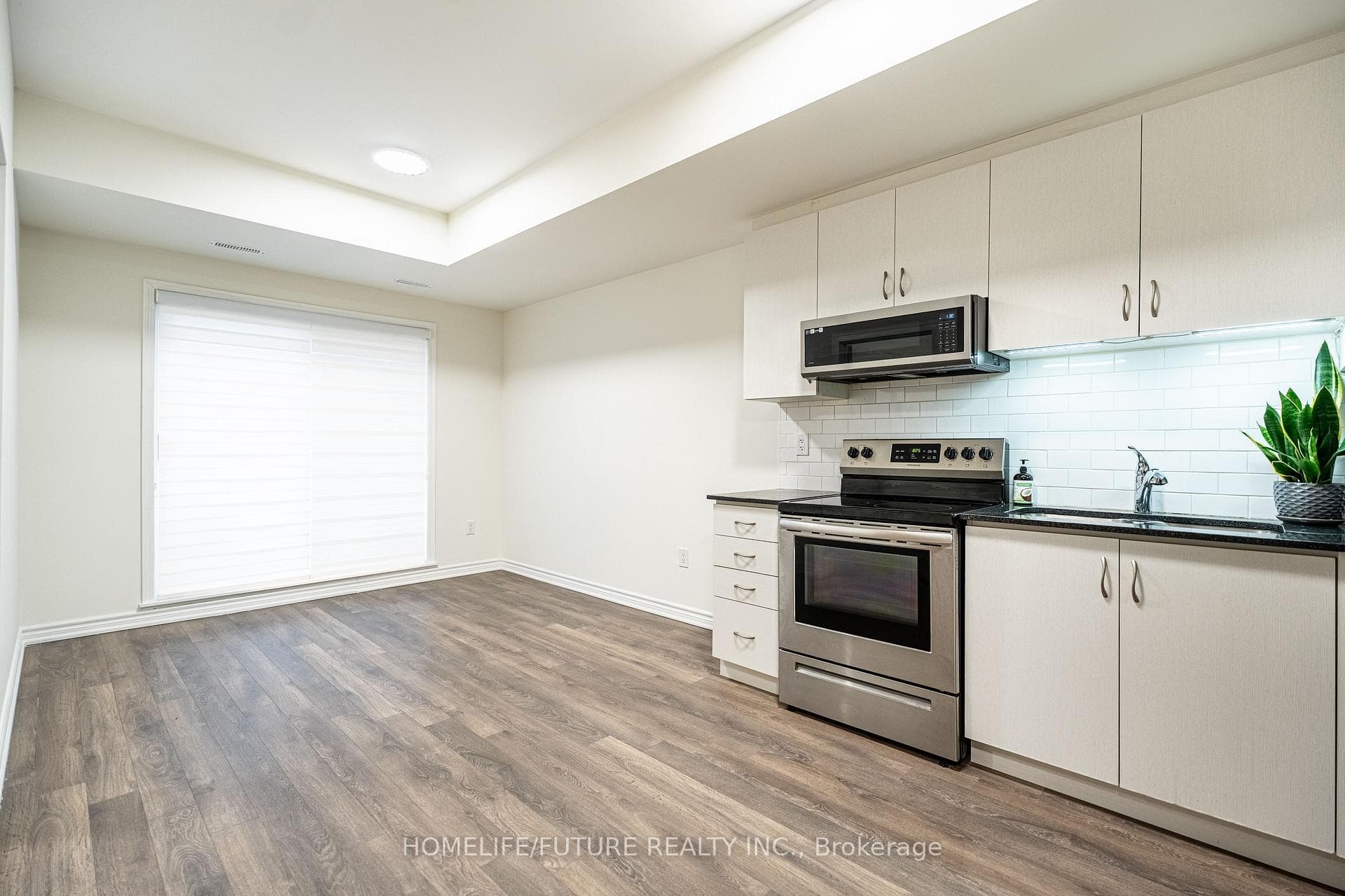 2791 Eglinton Avenue Unit 535 photo 4