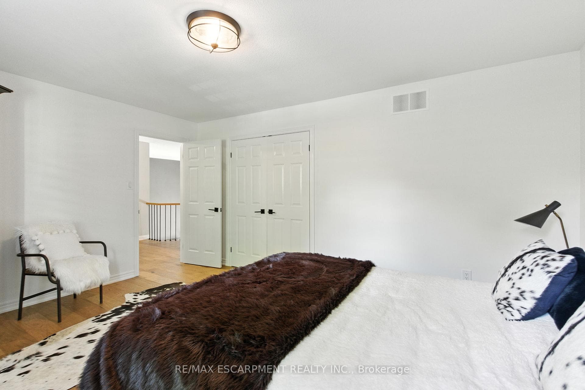 587 Sandcherry Drive photo 28